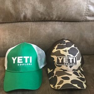 2 men’s yeti hats
